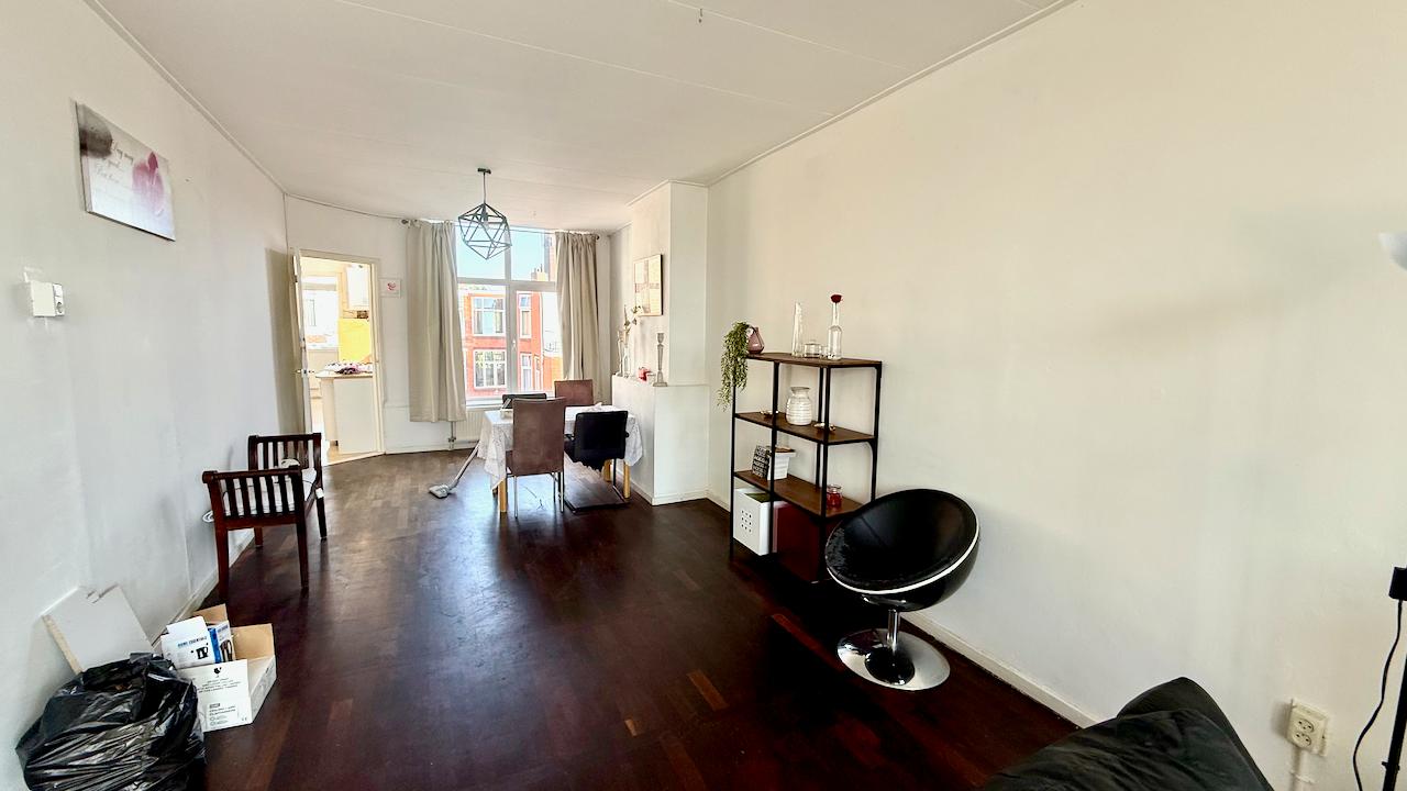 Gemeubileerd 3-kamerappartement met balkon - Afbeelding 3
