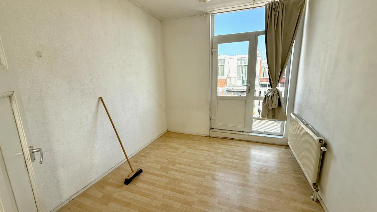 Gemeubileerd 3-kamerappartement met balkon - Afbeelding 9