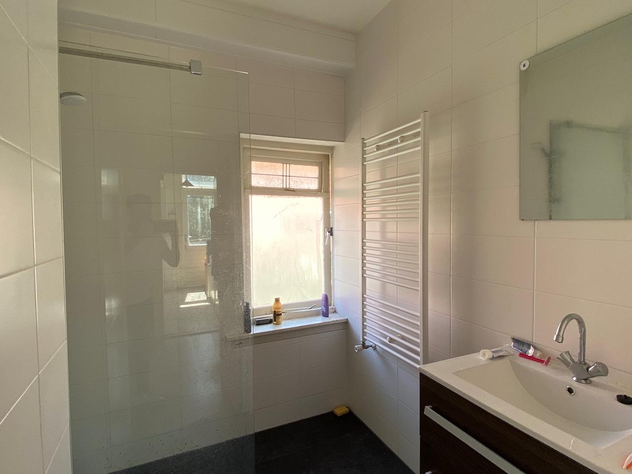 Kamer met balkon in de Indische buurt - Afbeelding 9