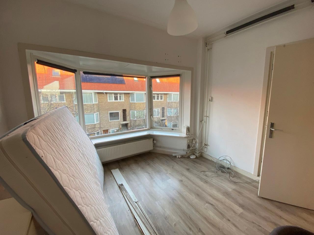 Kamer met balkon in de Indische buurt - Afbeelding 2