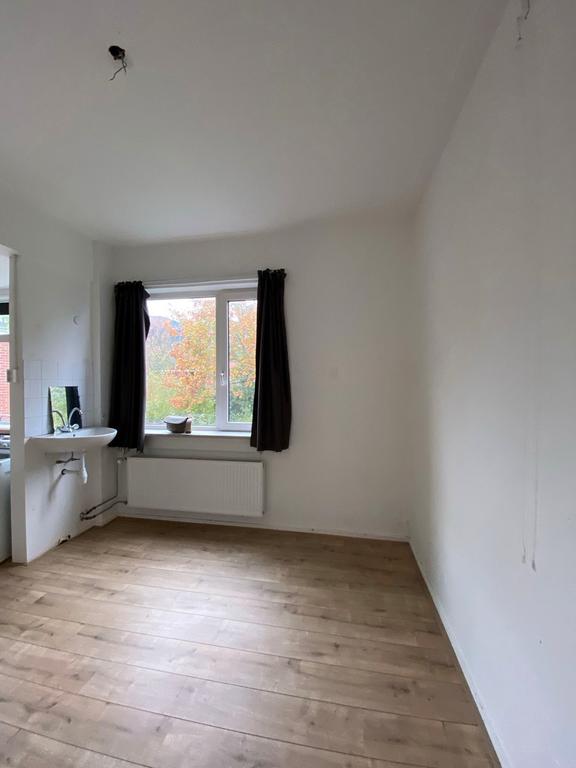 Studentenkamer van 17m² met eigen keuken en balkon - Afbeelding 4