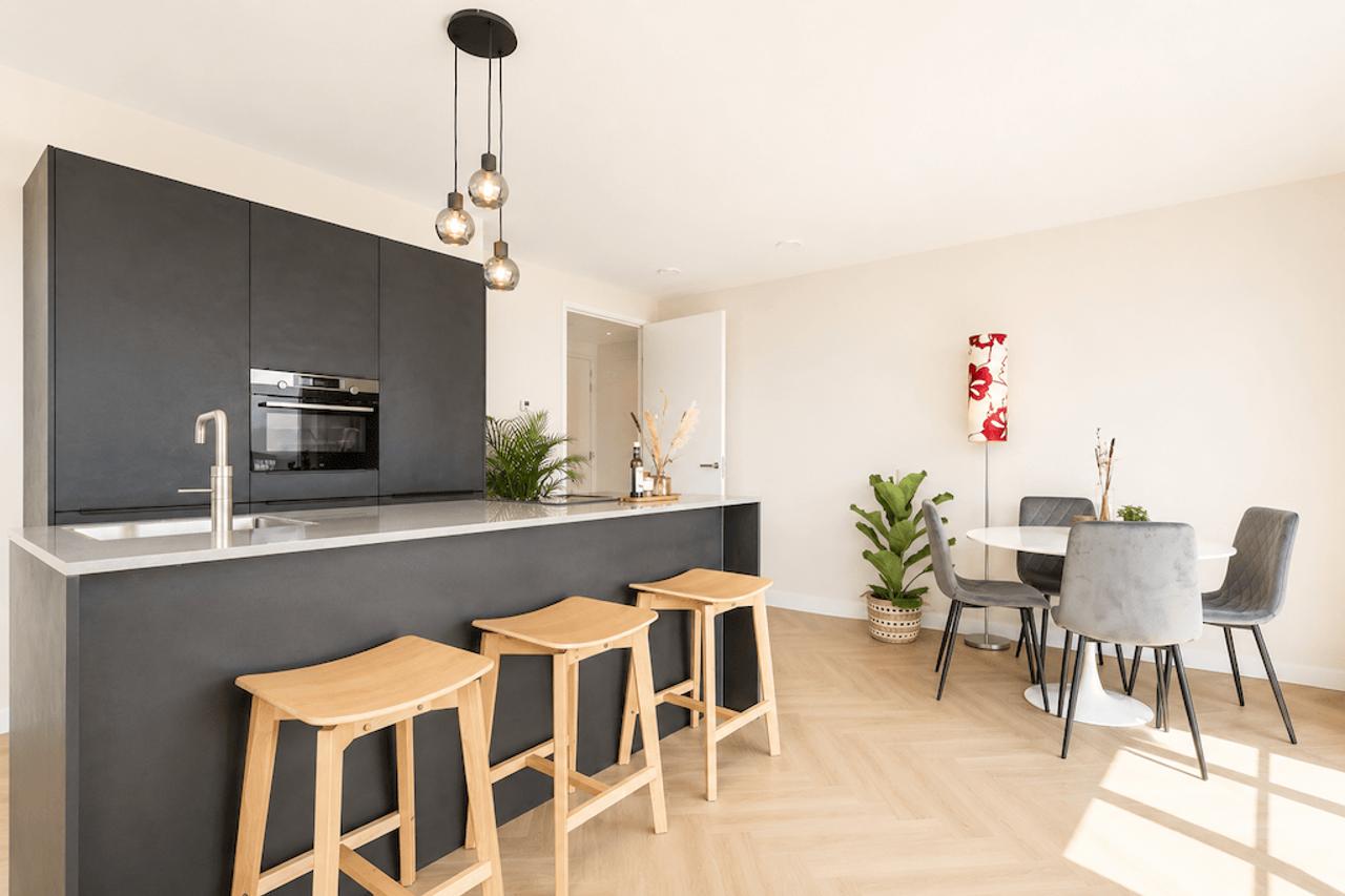 Gemeubileerd 3-kamerappartement met balkon - Afbeelding 3