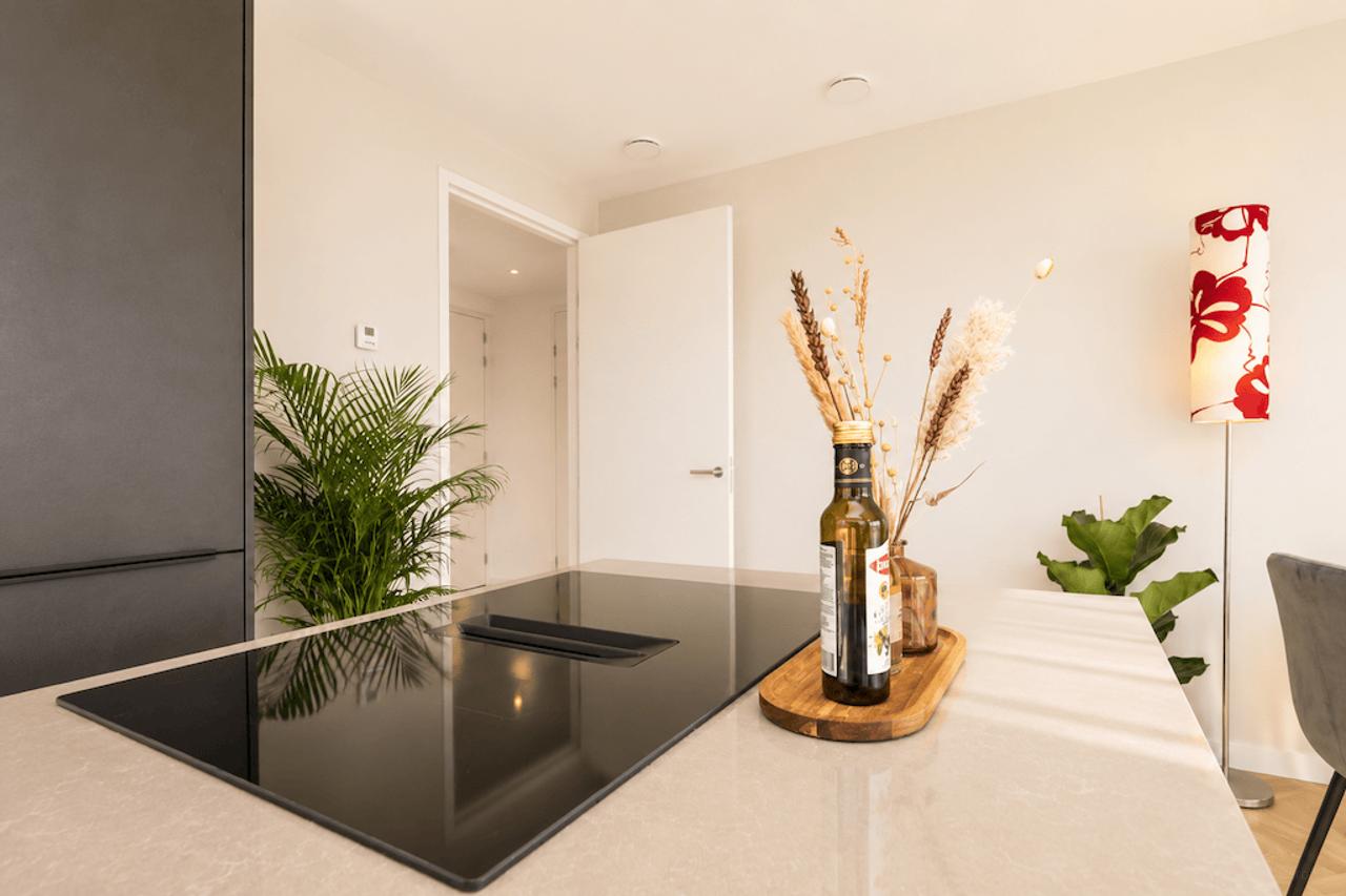 Gemeubileerd 3-kamerappartement met balkon - Afbeelding 7