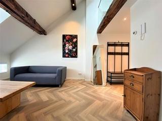 Furnished apartment on the Markt - Image 9
