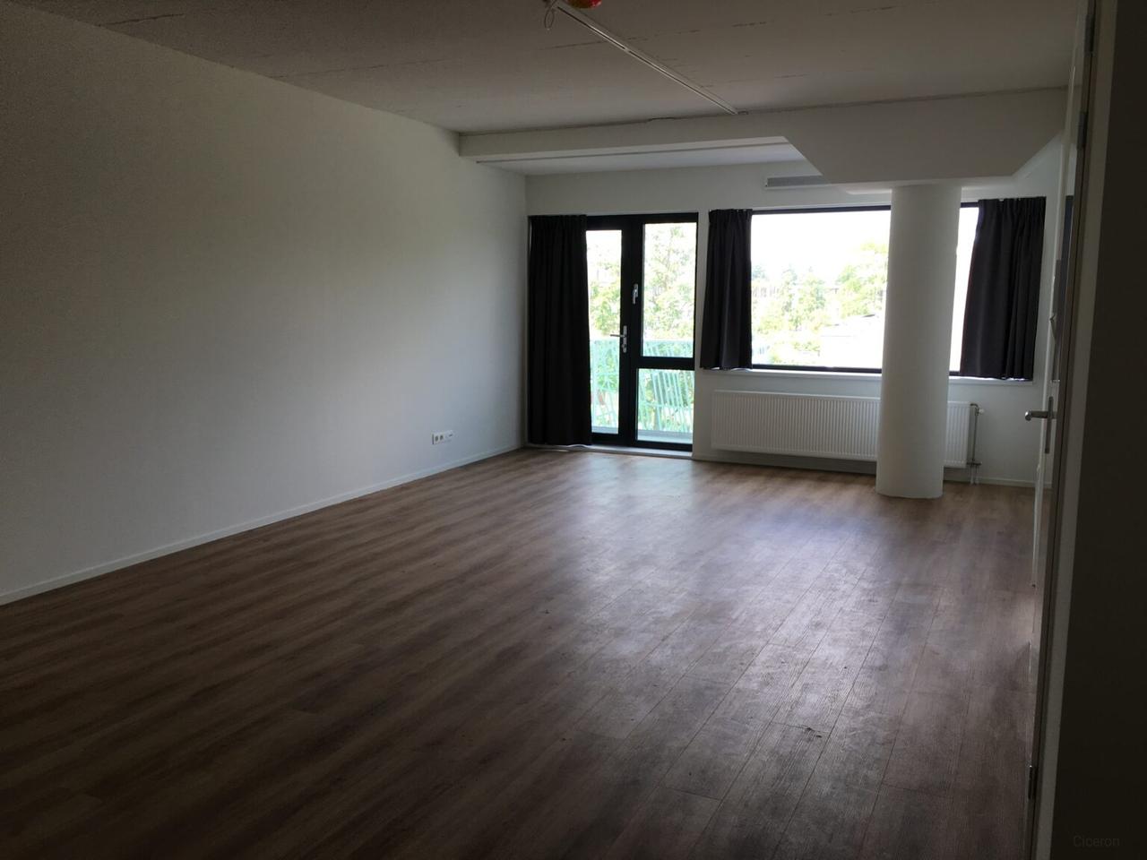Balkon en lift in De Leyens - Afbeelding 4