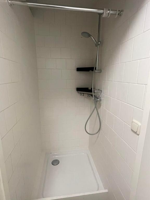 Studio met aparte slaapkamer in hartje Leeuwarden - Afbeelding 8