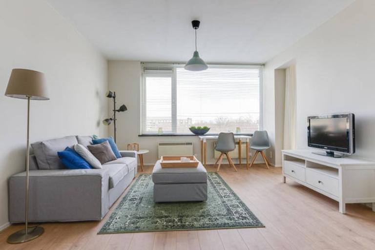 Gemeubileerd 2-kamerappartement met balkon - Afbeelding 9