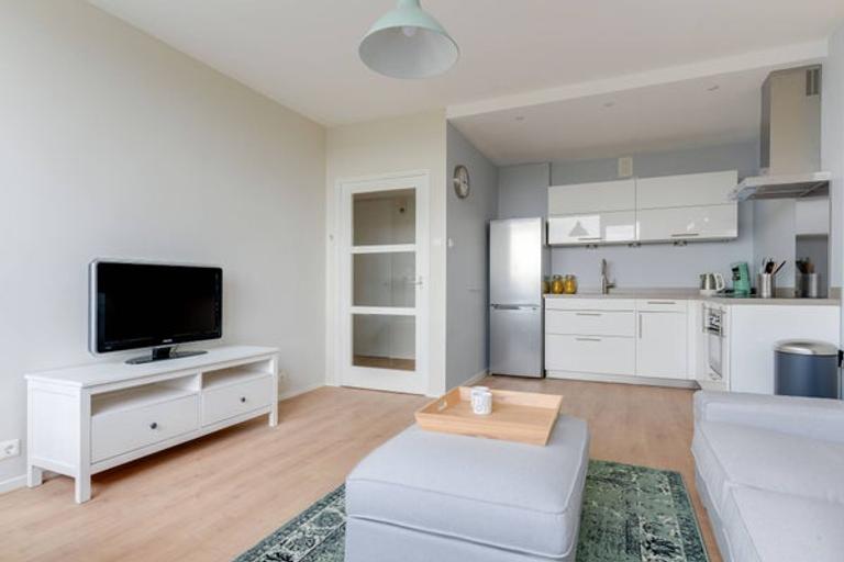 Gemeubileerd 2-kamerappartement met balkon - Afbeelding 12