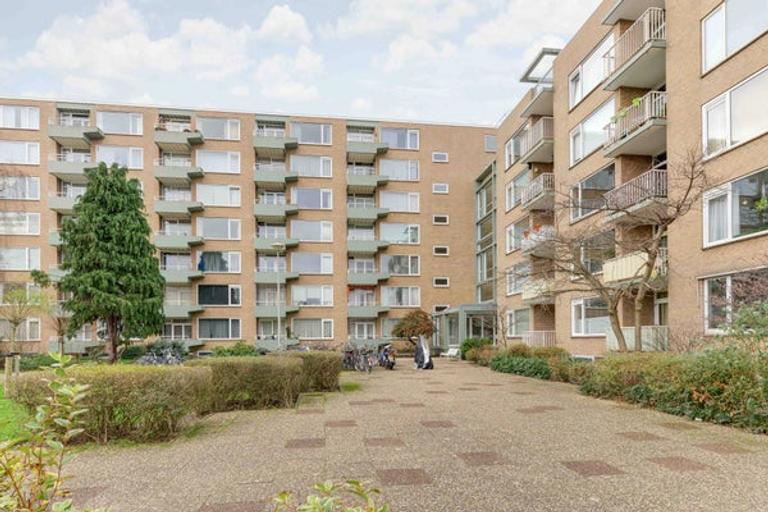 Gemeubileerd 2-kamerappartement met balkon - Afbeelding 2