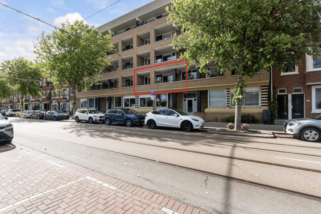 81 m² apartment near CS with balcony - Image 1
