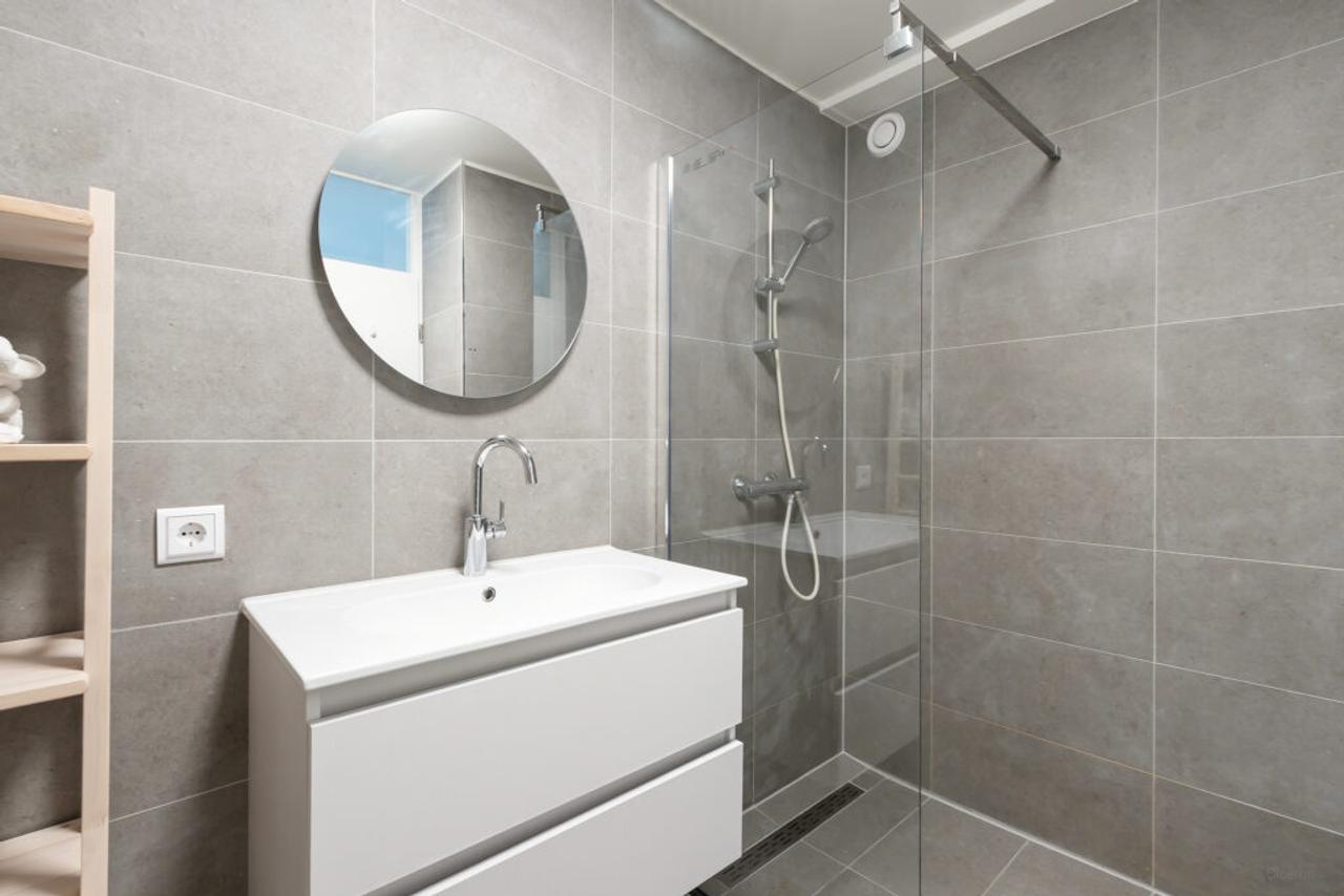 81 m² apartment near CS with balcony - Image 4
