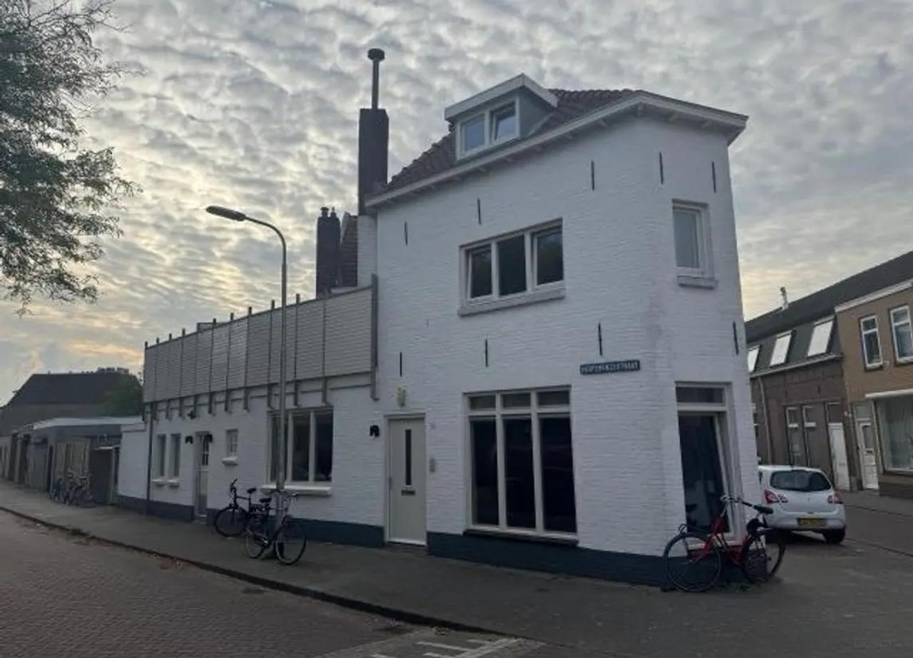 Studentenkamer van 17 m2 met dakterras - Afbeelding 1