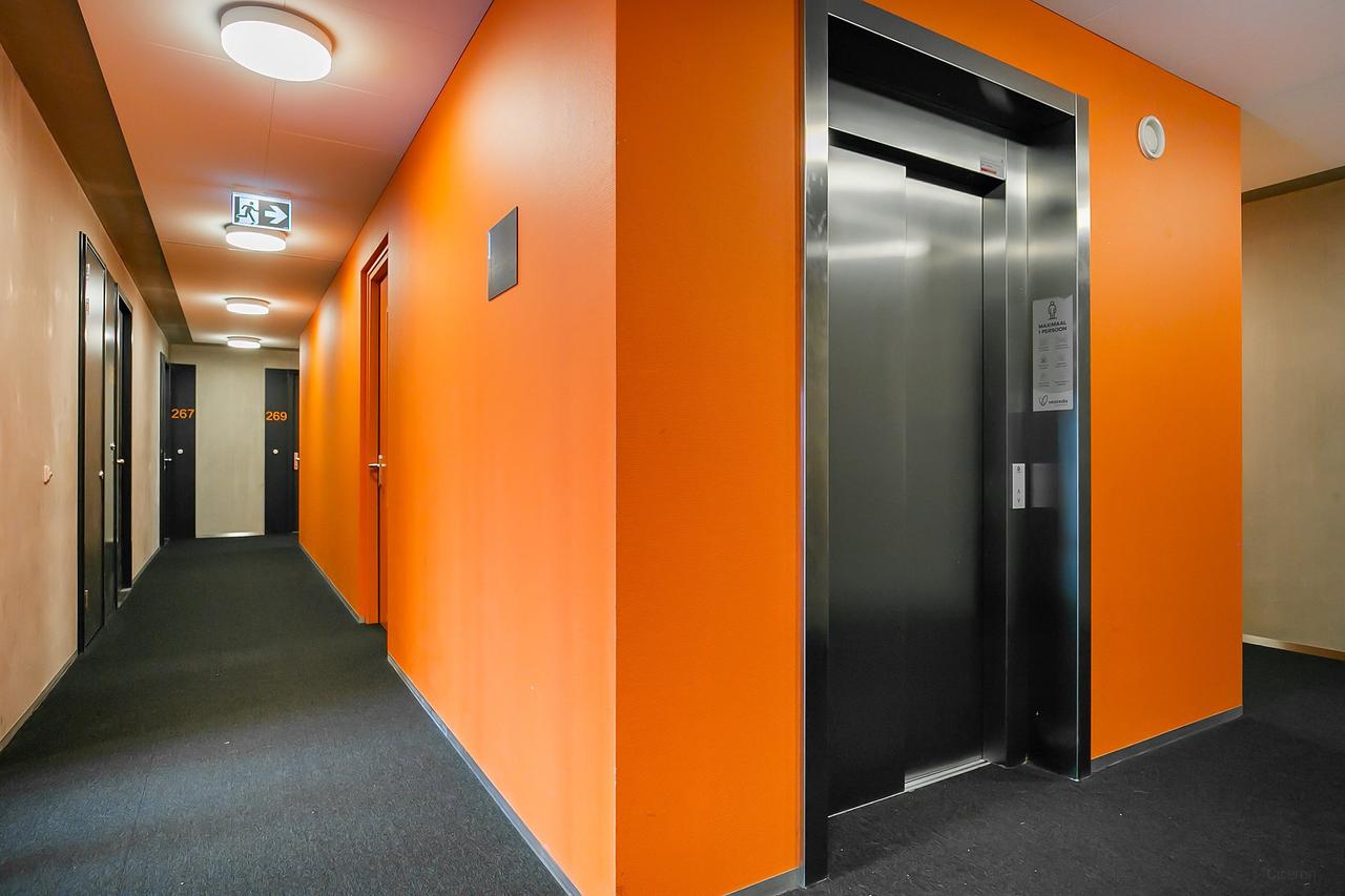 Licht 2-slaapkamerappartement met balkon - Afbeelding 10