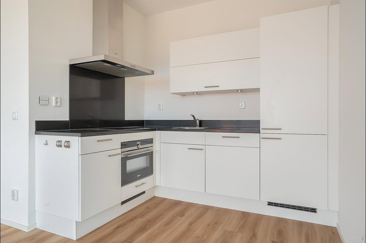 Licht 2-slaapkamerappartement met balkon - Afbeelding 16