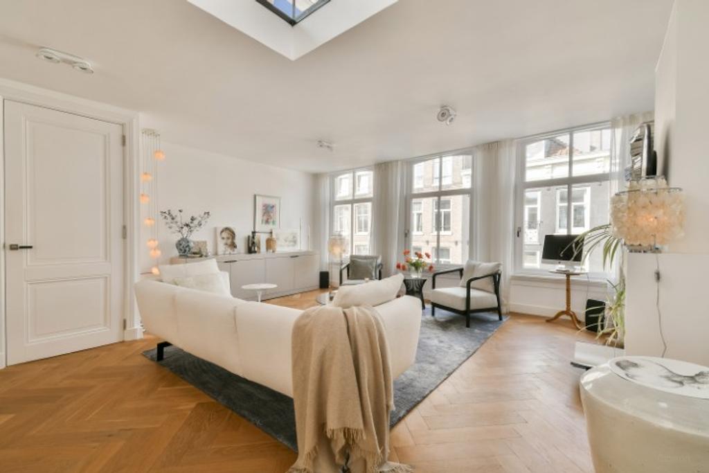 Licht 2-laags appartement met terras - Afbeelding 2