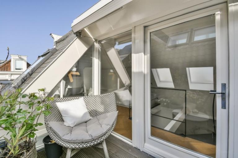 Licht 2-laags appartement met terras - Afbeelding 16