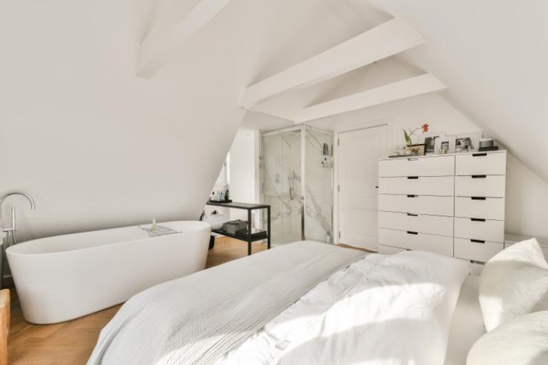 Licht 2-laags appartement met terras - Afbeelding 11