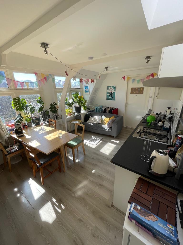 Kamer van 9m² met balkon aan de Hereweg - Afbeelding 3