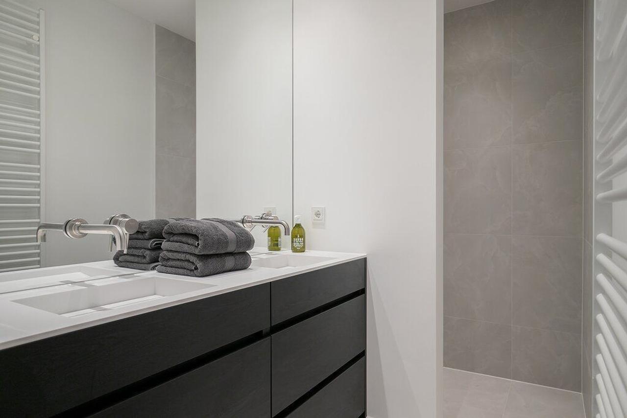58 m² met balkon in De Pijp - Afbeelding 6