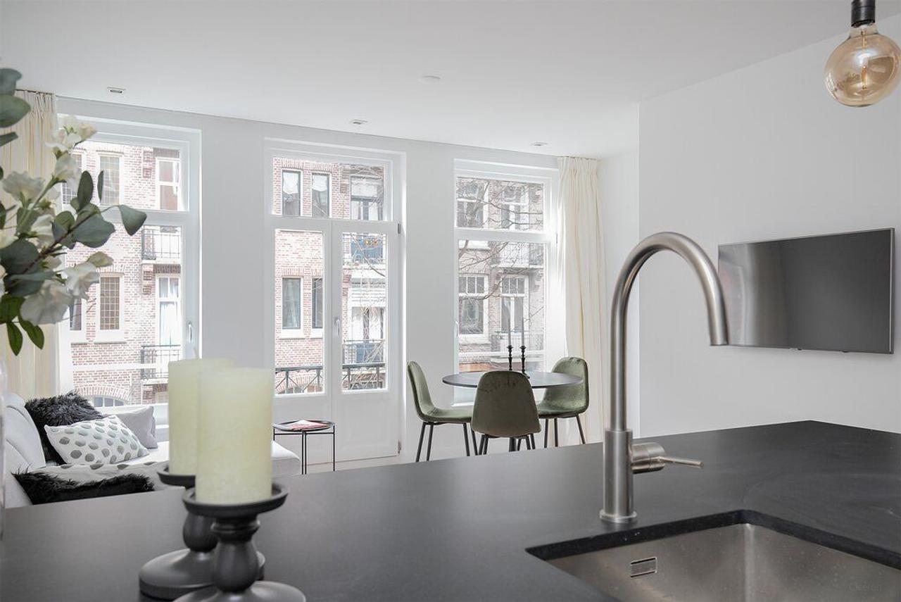 58 m² met balkon in De Pijp - Afbeelding 3