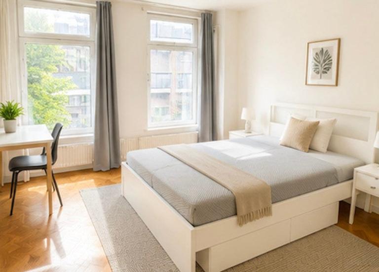 Licht 63m2 appartement met eiken vloer in De Pijp - Afbeelding 5