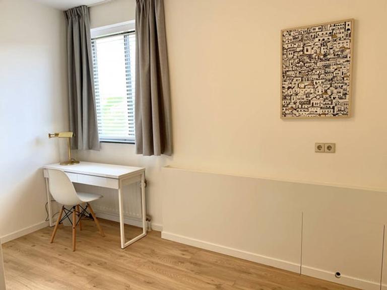 Gemeubileerd 4-kamerappartement in Stadshart - Afbeelding 13