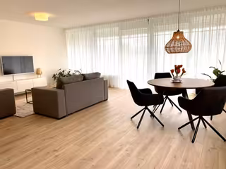 Gemeubileerd 4-kamerappartement in Stadshart