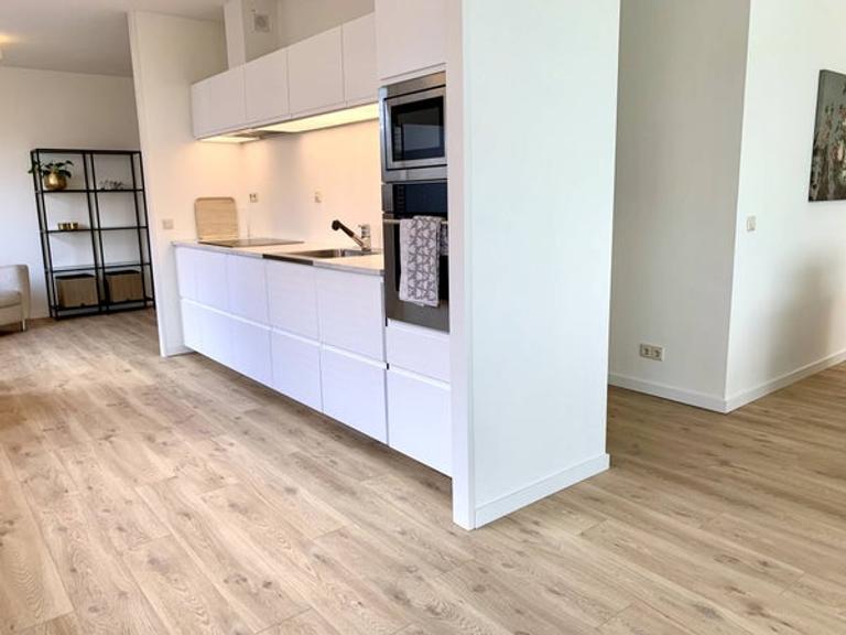 Gemeubileerd 4-kamerappartement in Stadshart - Afbeelding 4