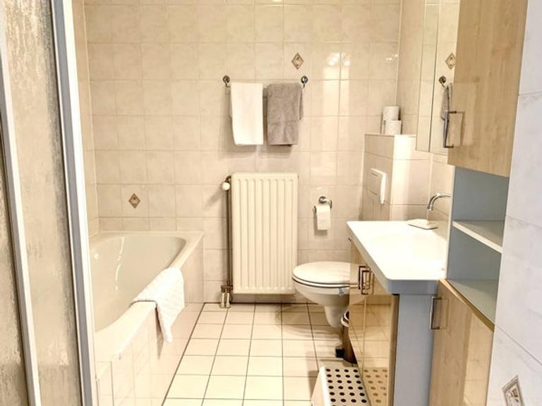 Gemeubileerd 4-kamerappartement in Stadshart - Afbeelding 12