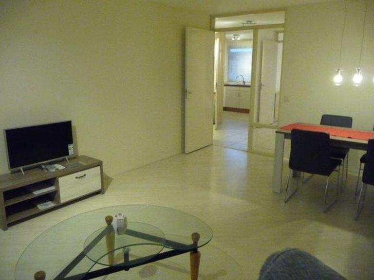 Furnished 3-room apartment in Almere Stad - Image 9