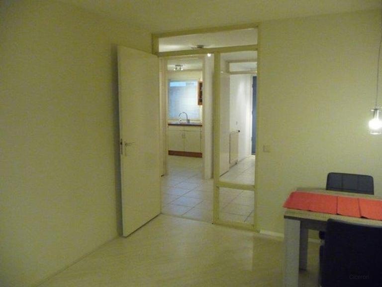 Furnished 3-room apartment in Almere Stad - Image 13