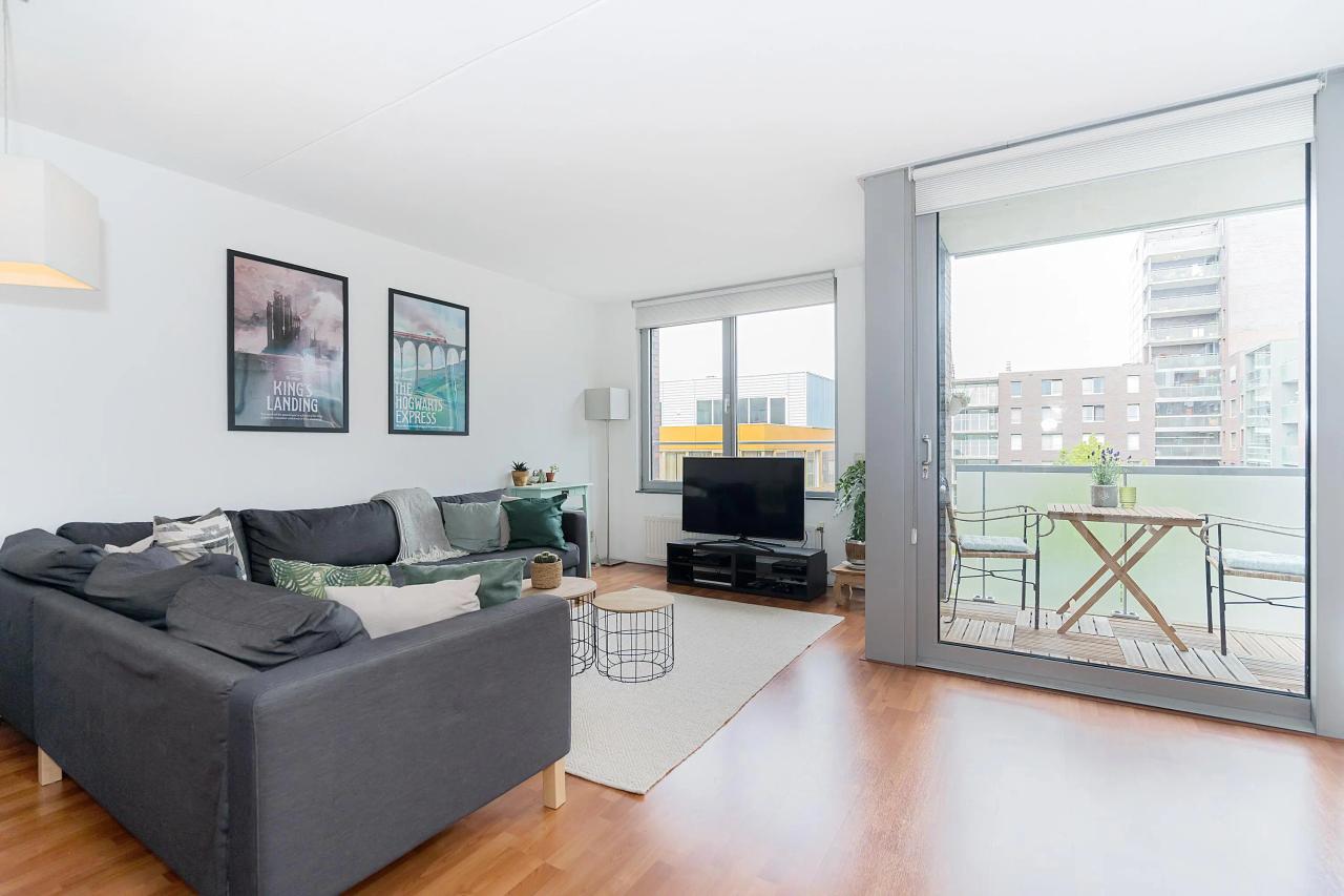 81 m2 met balkon en parkeerplek - Afbeelding 1