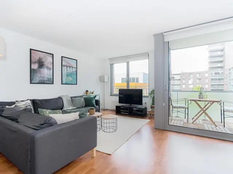 81 m2 met balkon en parkeerplek - Afbeelding 2