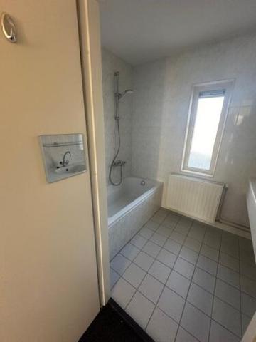 Huis met garage en diepe tuin - Afbeelding 4