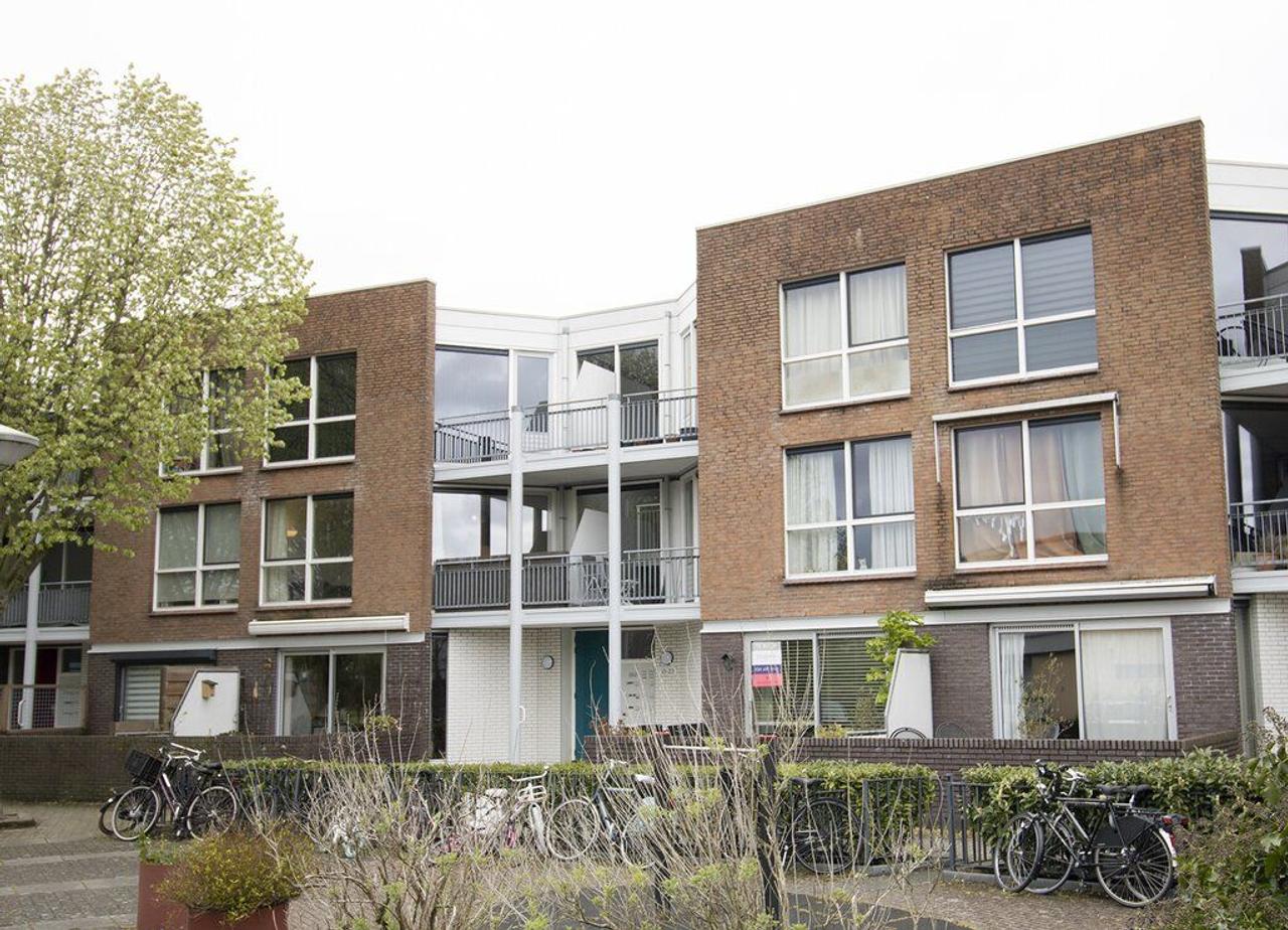 2-slaapkamerappartement met balkon - Afbeelding 1