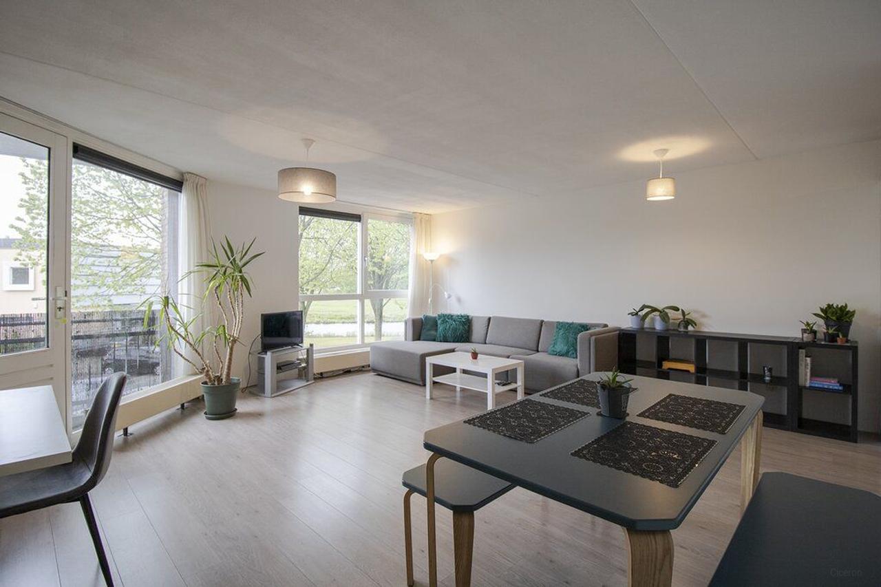 2-slaapkamerappartement met balkon - Afbeelding 2