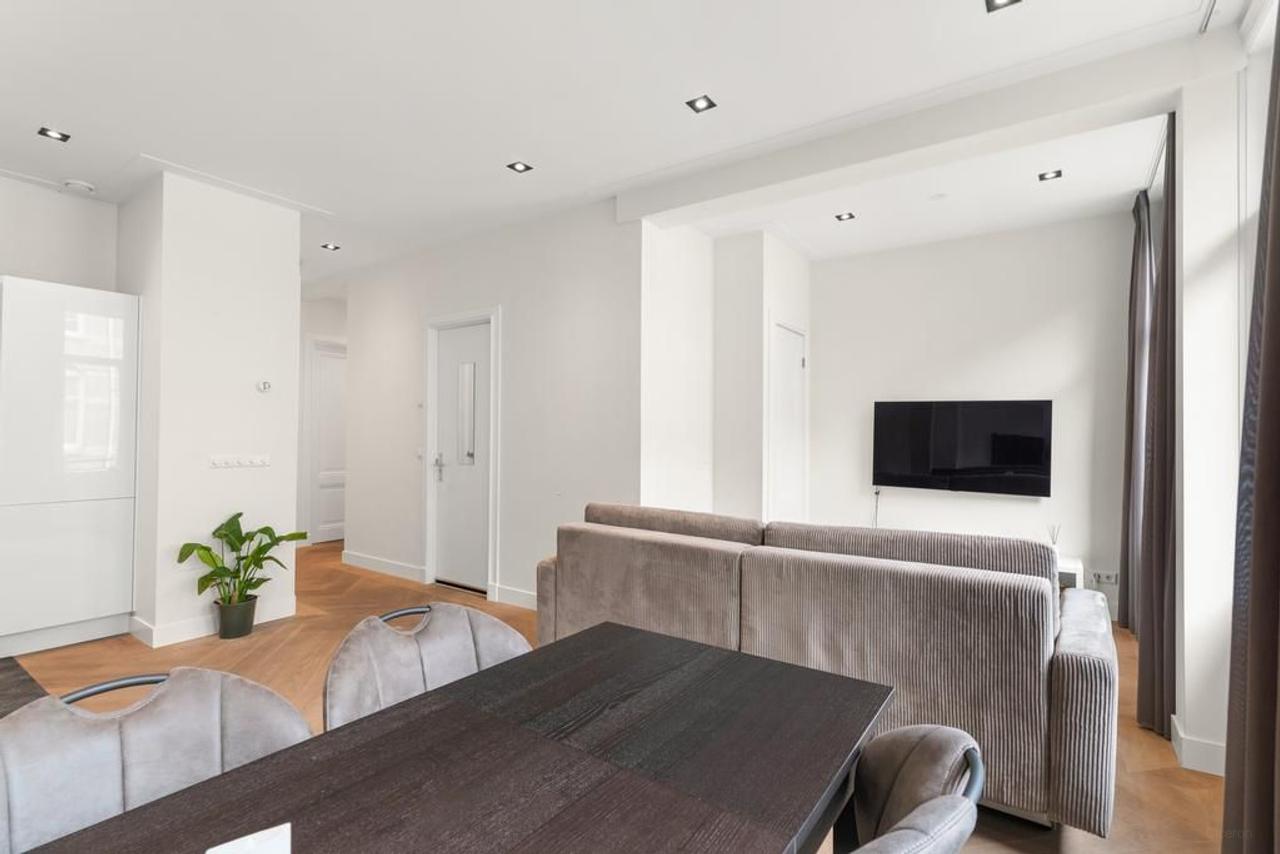 Licht 3-kamerappartement met balkon - Afbeelding 7