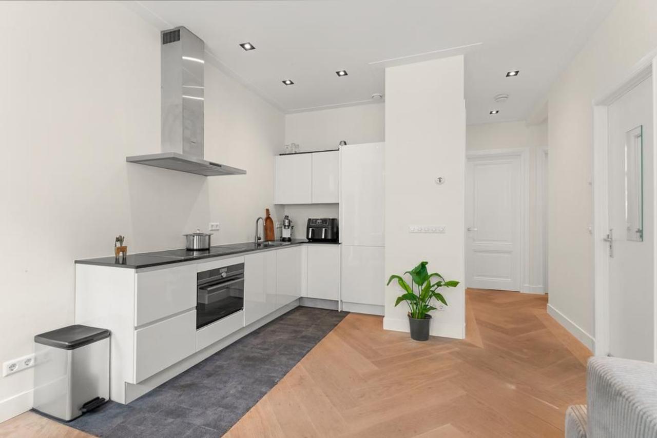 Licht 3-kamerappartement met balkon - Afbeelding 10