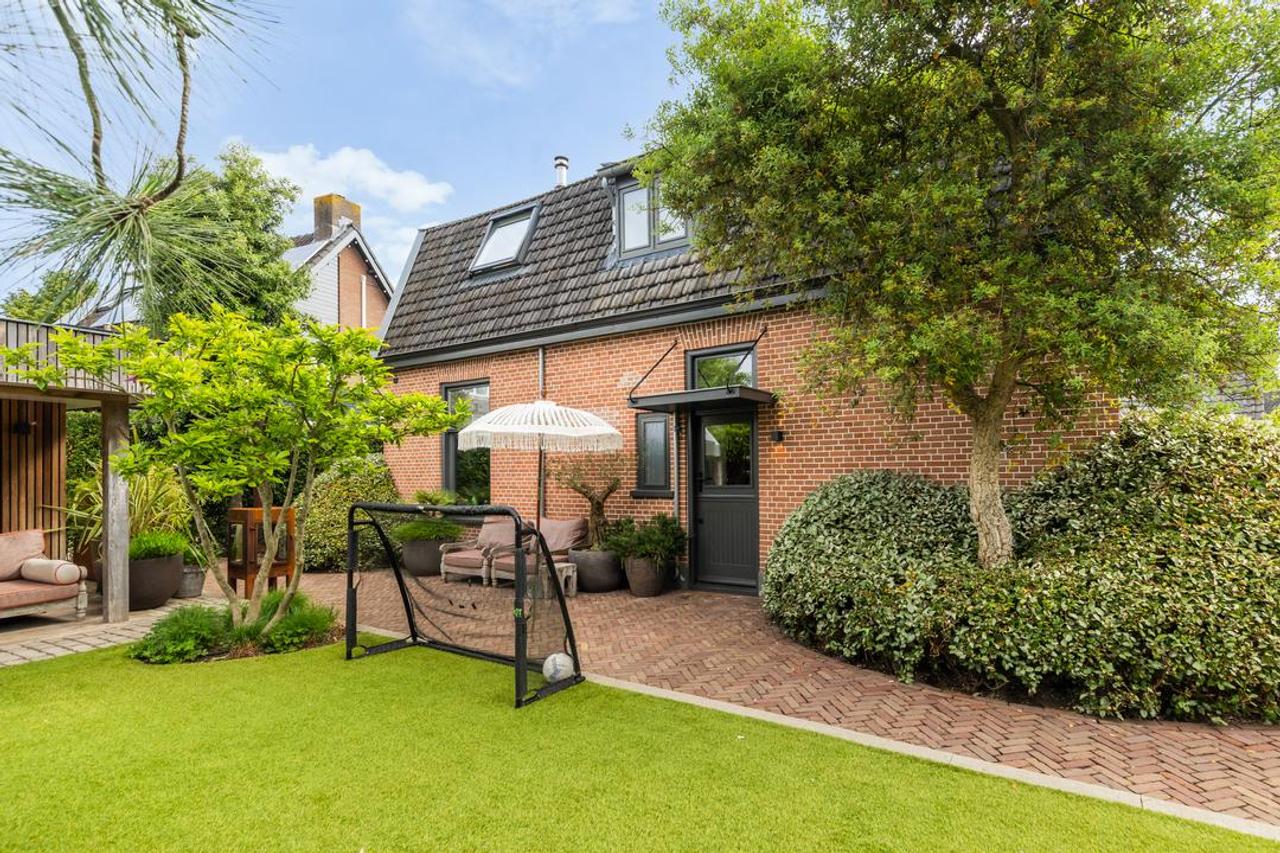 Vrijstaande villa met guesthouse - Afbeelding 19