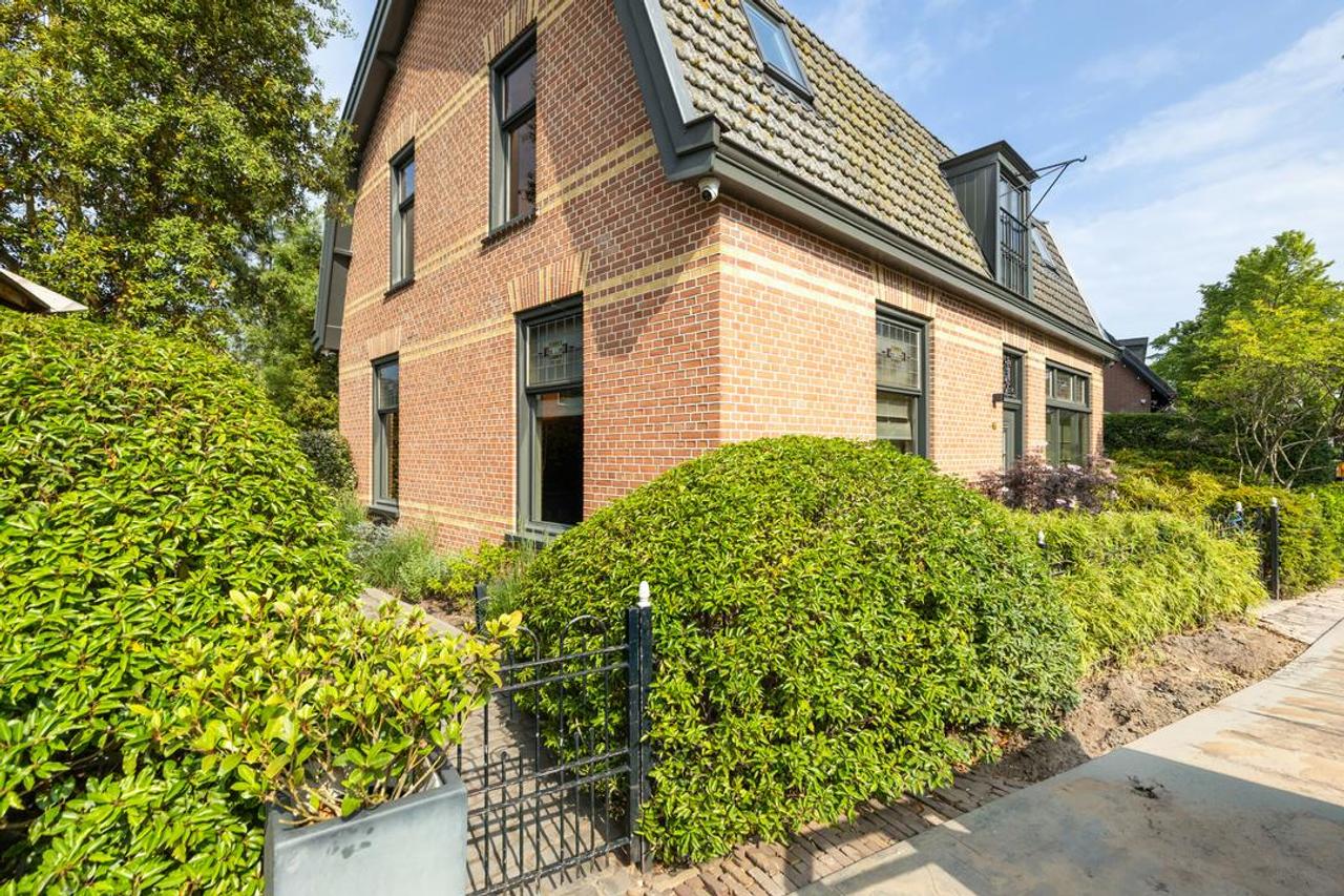 Vrijstaande villa met guesthouse - Afbeelding 3