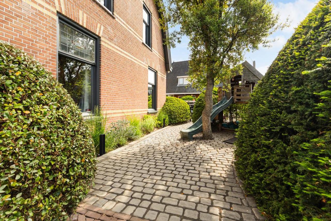 Vrijstaande villa met guesthouse - Afbeelding 21