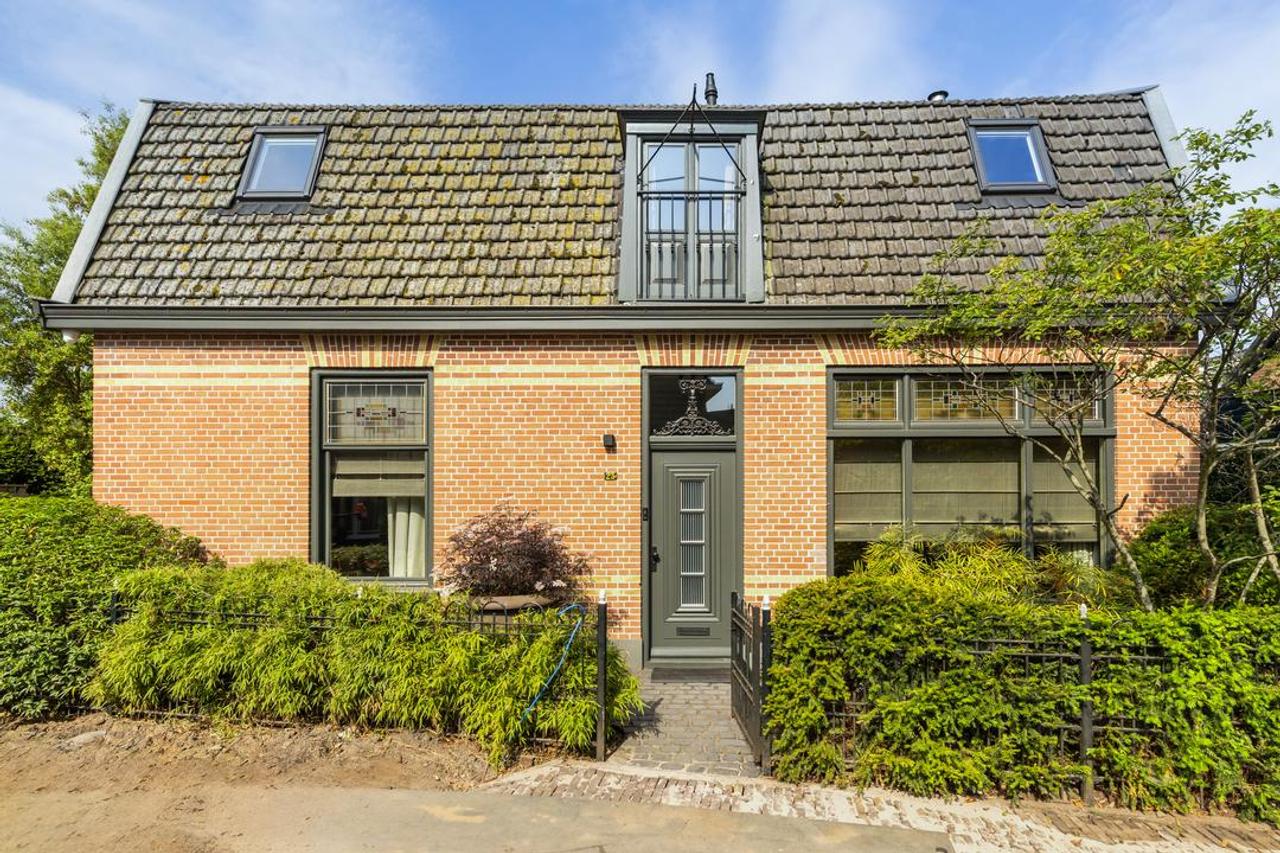 Vrijstaande villa met guesthouse - Afbeelding 2
