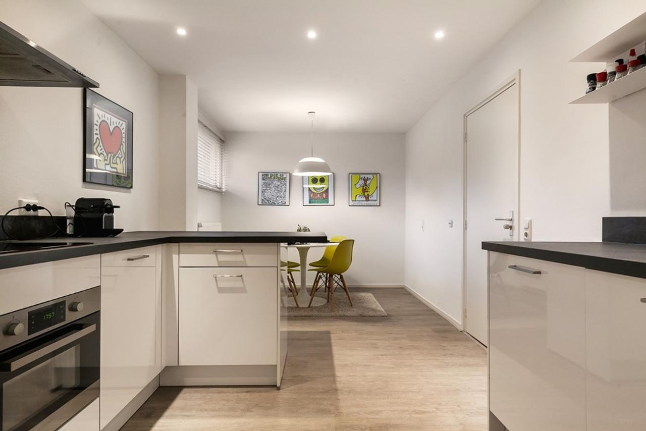 Gemeubileerd 2-kamerappartement - Afbeelding 8