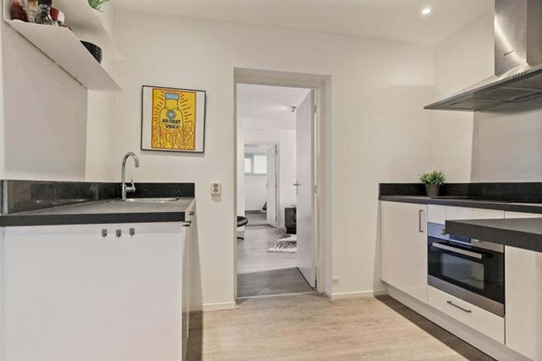 Gemeubileerd 2-kamerappartement - Afbeelding 7