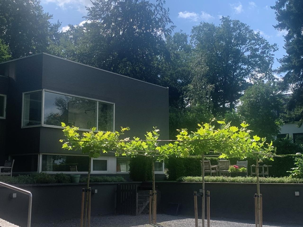 Gemeubileerd 2-kamerappartement - Afbeelding 1