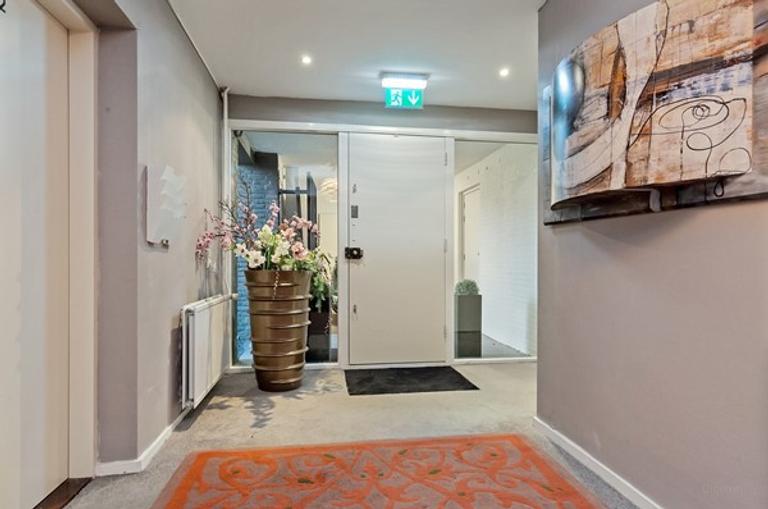 Gemeubileerd 2-kamerappartement - Afbeelding 3