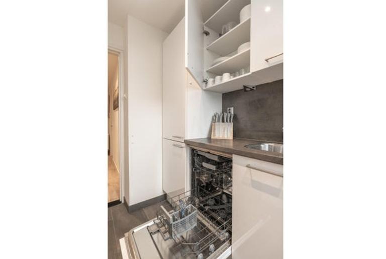 Gemeubileerd 3-kamerappartement met balkon - Afbeelding 12
