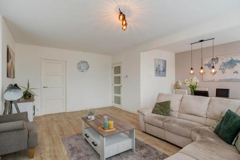 Gemeubileerd 3-kamerappartement met balkon - Afbeelding 8