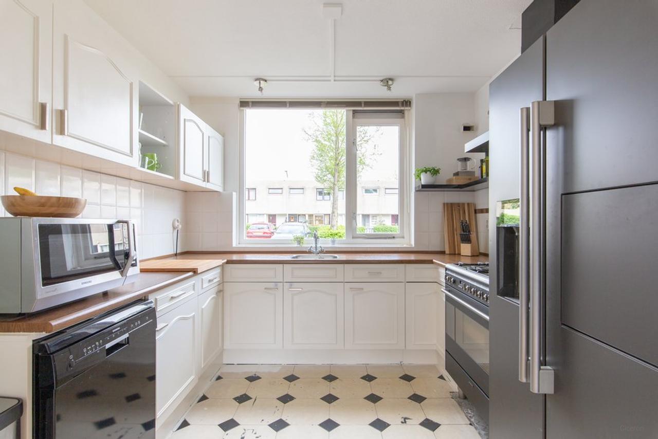 4-slaapkamer woning met tuin in Almere - Afbeelding 8