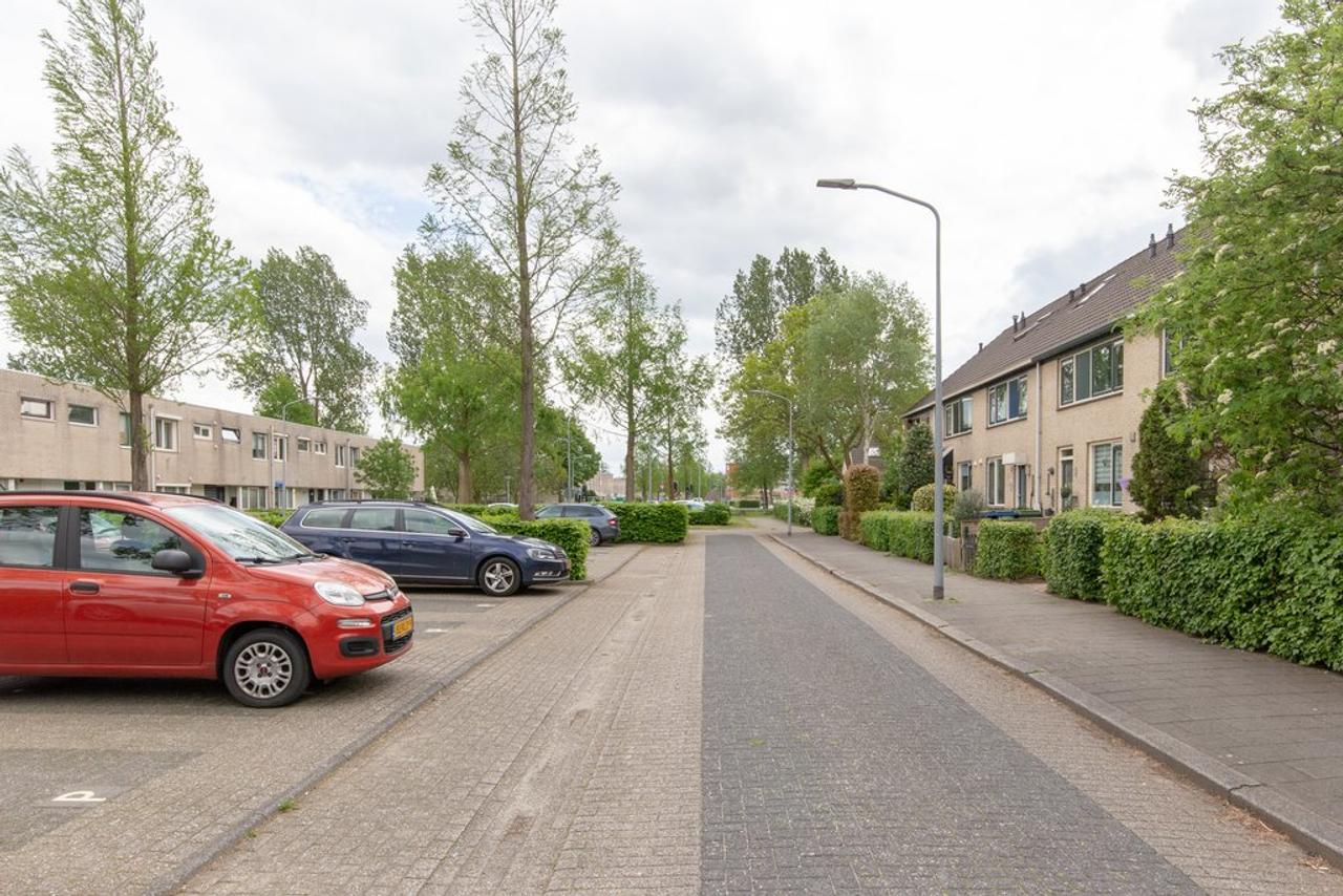 4-slaapkamer woning met tuin in Almere - Afbeelding 20